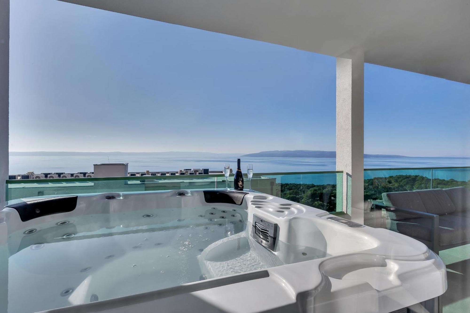 マカルスカExclusive Penthouse Big Blue With Private Jacuzziアパートメント エクステリア 写真