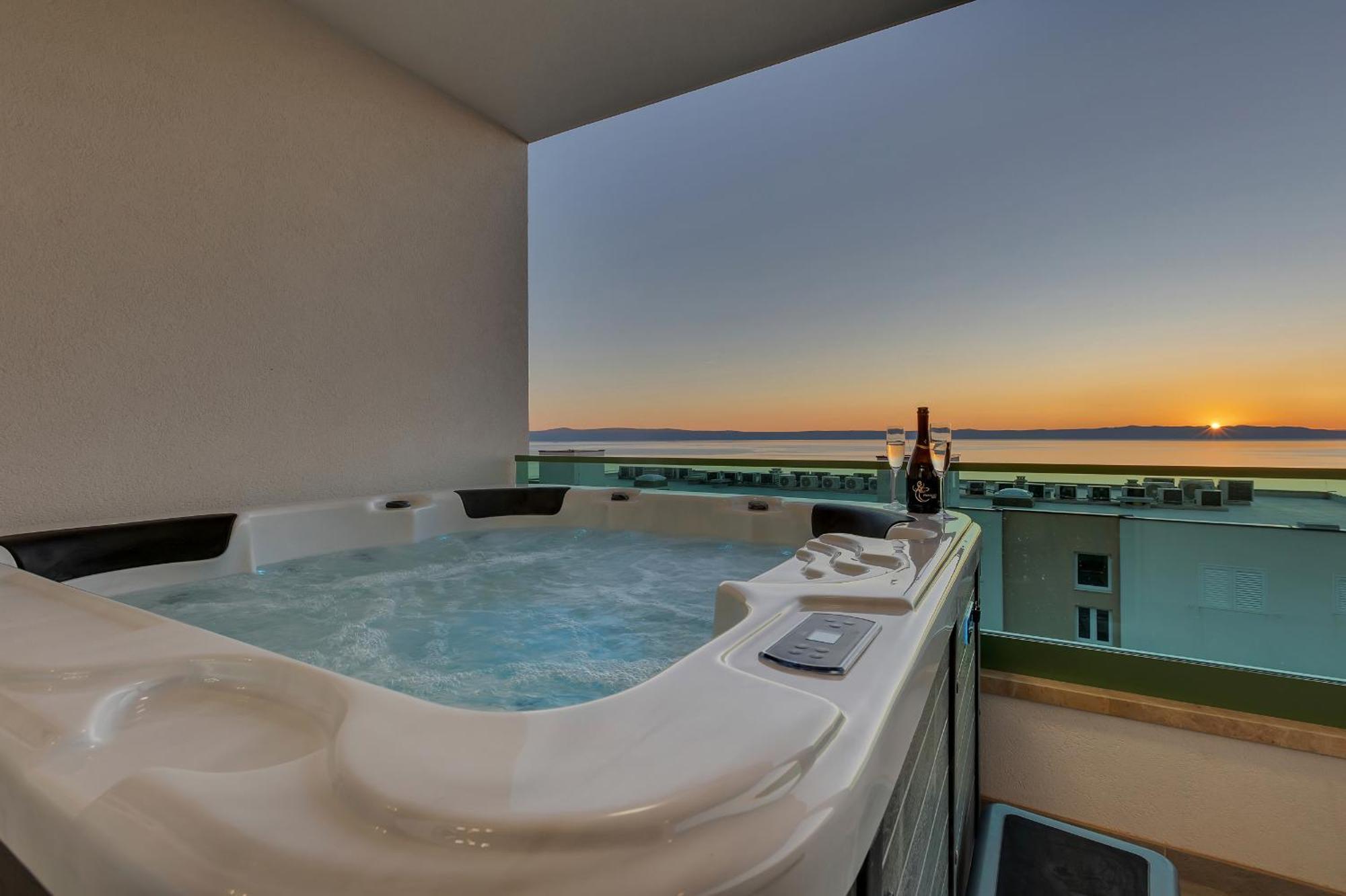 マカルスカExclusive Penthouse Big Blue With Private Jacuzziアパートメント エクステリア 写真