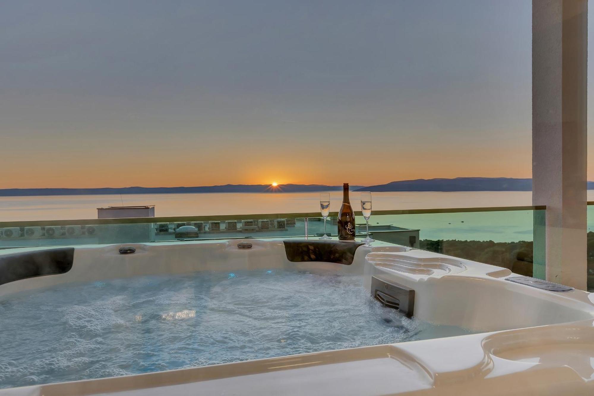 マカルスカExclusive Penthouse Big Blue With Private Jacuzziアパートメント エクステリア 写真