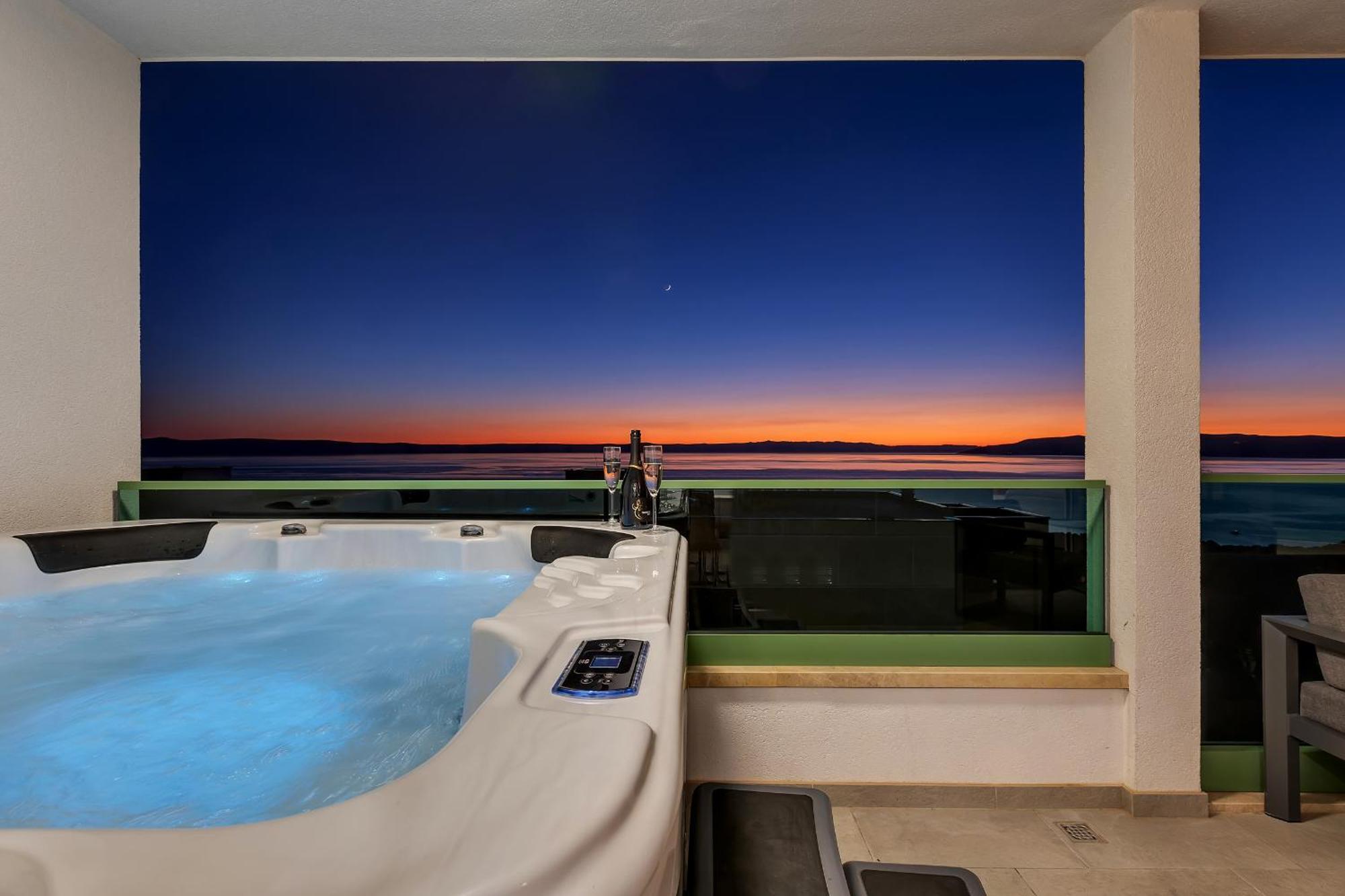 マカルスカExclusive Penthouse Big Blue With Private Jacuzziアパートメント エクステリア 写真